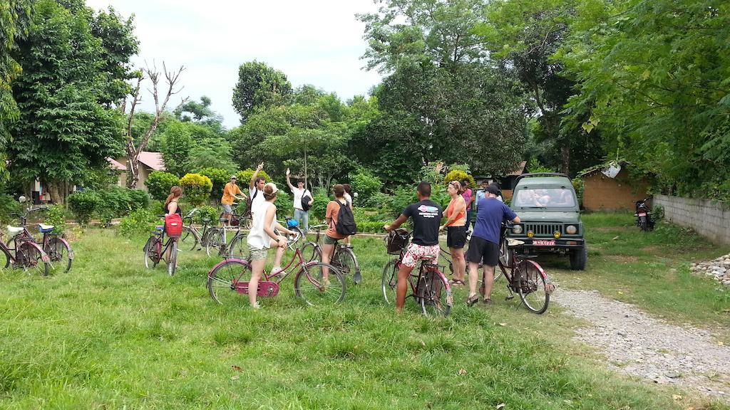 Chitwan Safari Camp & Lodge Саураха Экстерьер фото