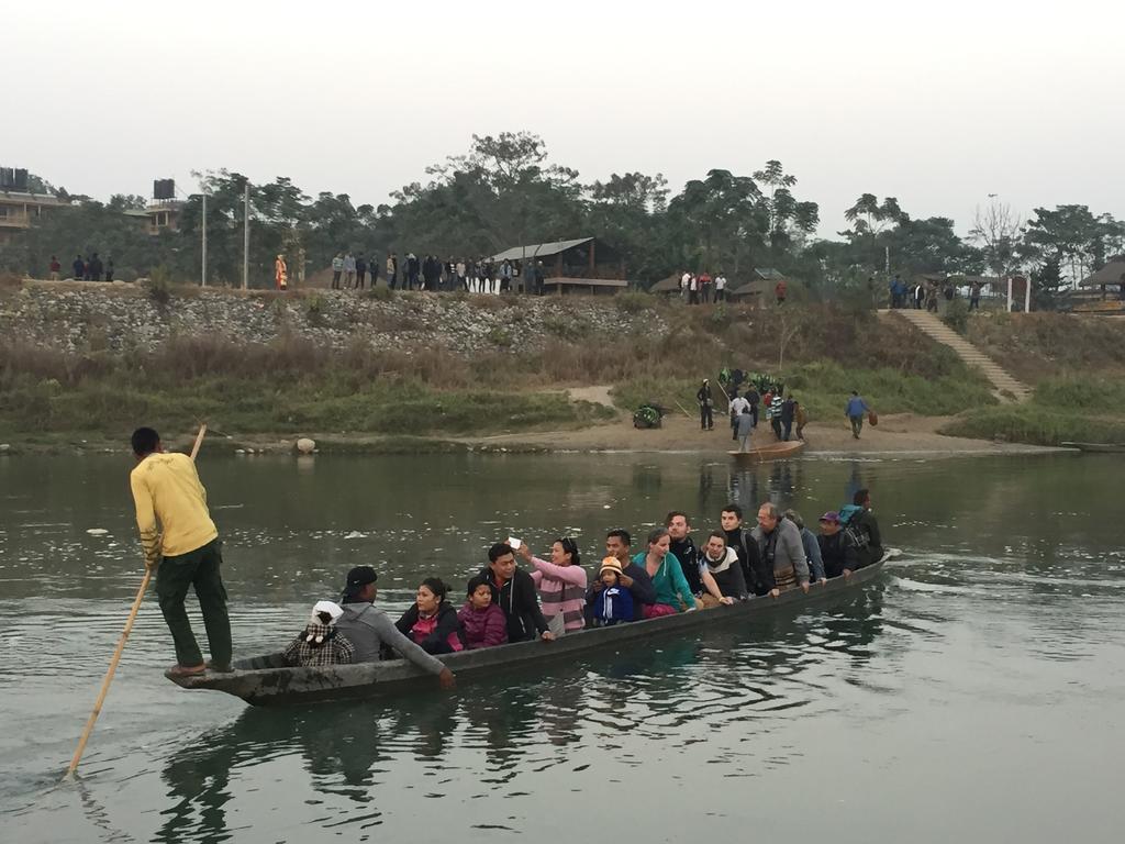 Chitwan Safari Camp & Lodge Саураха Экстерьер фото